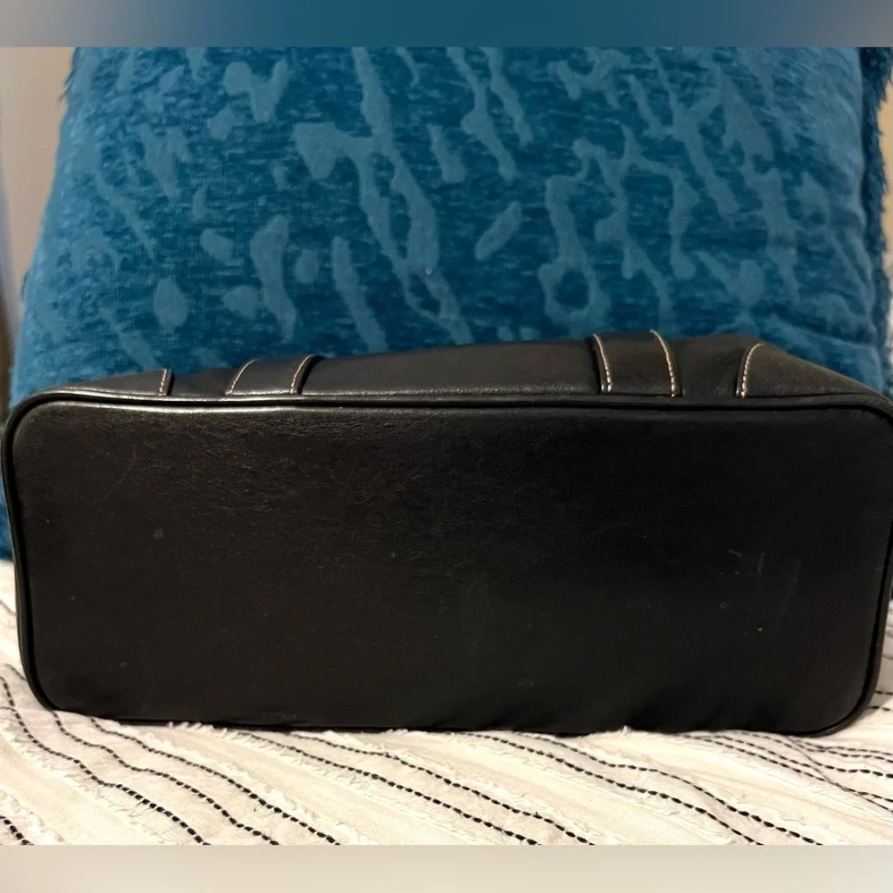 Vintage Coach Black Leather Bucket Handbag Purse No. M3S-7588 - Picture 4 of 12